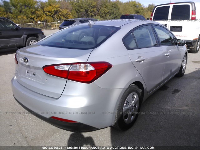 KNAFK4A63F5431598 - 2015 KIA FORTE LX SILVER photo 4