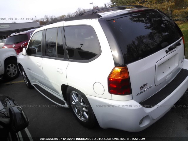 1GKET63M872101563 - 2007 GMC ENVOY DENALI WHITE photo 3