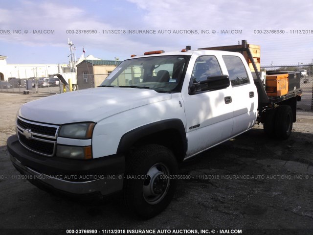 1GBJC33U17F193413 - 2007 CHEVROLET SILVERADO C3500 Unknown photo 2