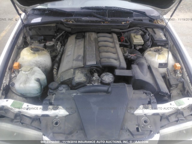 WBACB431XPFL10566 - 1993 BMW 325 I AUTOMATIC WHITE photo 10