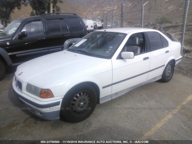WBACB431XPFL10566 - 1993 BMW 325 I AUTOMATIC WHITE photo 2