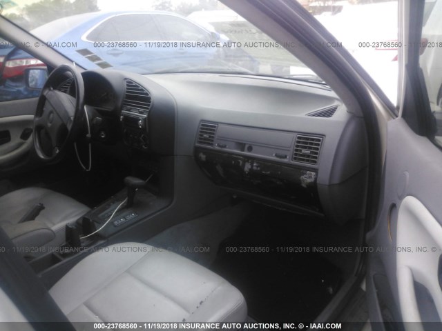 WBACB431XPFL10566 - 1993 BMW 325 I AUTOMATIC WHITE photo 5