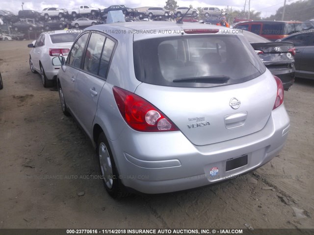 3N1BC13E18L393179 - 2008 NISSAN VERSA S/SL SILVER photo 3