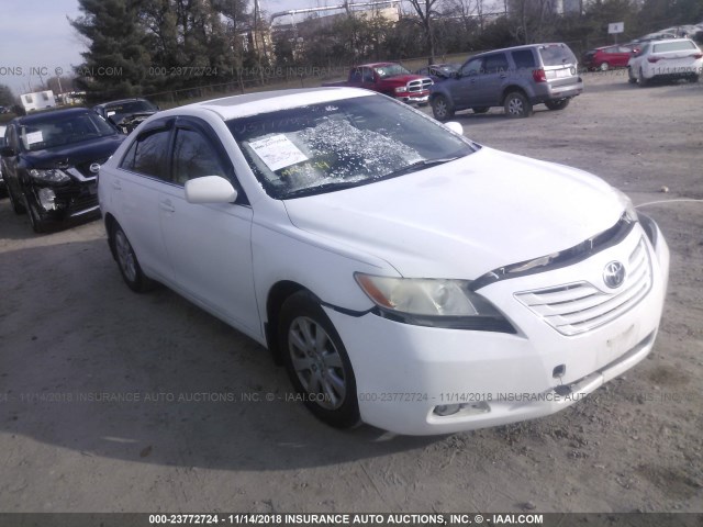 JTNBE46KX73018522 - 2007 TOYOTA CAMRY NEW GENERAT CE/LE/XLE/SE WHITE photo 1