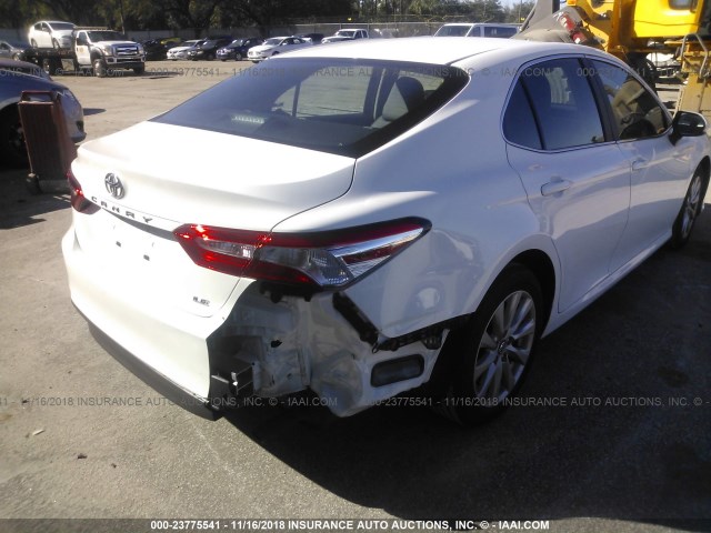 4T1B11HK8JU105182 - 2018 TOYOTA CAMRY L/LE/XLE/SE/XSE WHITE photo 6