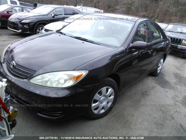 JTDBE32K820075915 - 2002 TOYOTA CAMRY LE/XLE/SE BURGUNDY photo 2