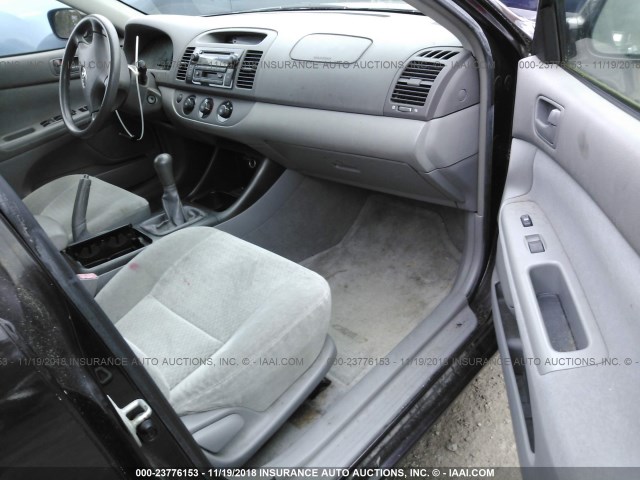 JTDBE32K820075915 - 2002 TOYOTA CAMRY LE/XLE/SE BURGUNDY photo 5