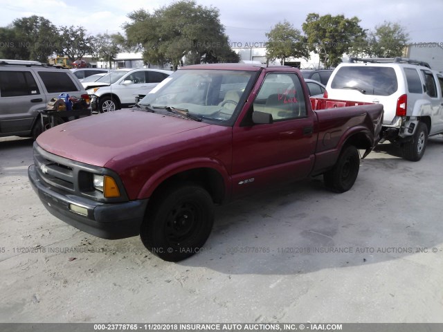 1GCCS144XS8132651 - 1995 CHEVROLET S TRUCK S10 RED photo 2