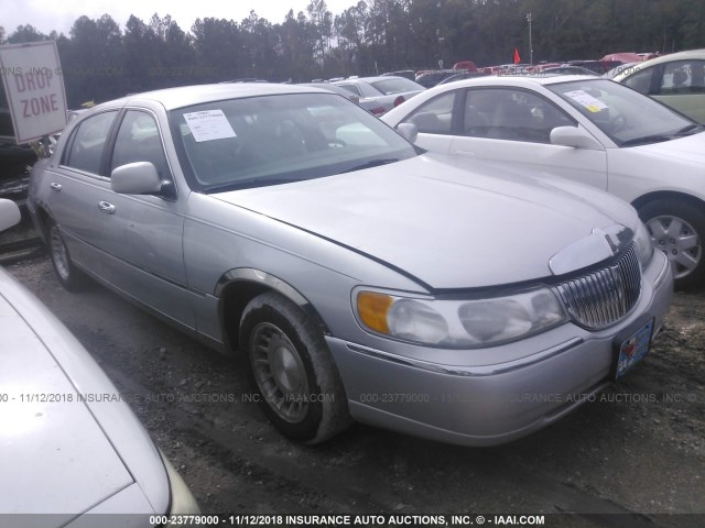1LNHM81W0YY832262 - 2000 LINCOLN TOWN CAR EXECUTIVE Серебристый фото 1