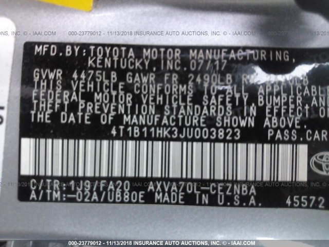 4T1B11HK3JU003823 - 2018 TOYOTA CAMRY L/LE/XLE/SE/XSE SILVER photo 9