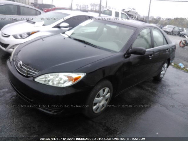 4T1BE32K52U005504 - 2002 TOYOTA CAMRY LE/XLE/SE BLACK photo 2