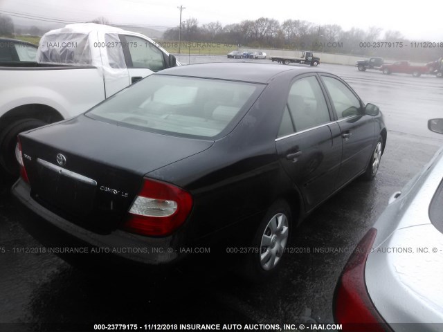 4T1BE32K52U005504 - 2002 TOYOTA CAMRY LE/XLE/SE BLACK photo 4