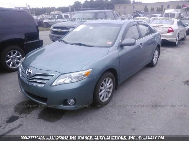 4T1BK3EKXAU603848 - 2010 TOYOTA CAMRY SE/LE/XLE მწვანე ფოტო 2