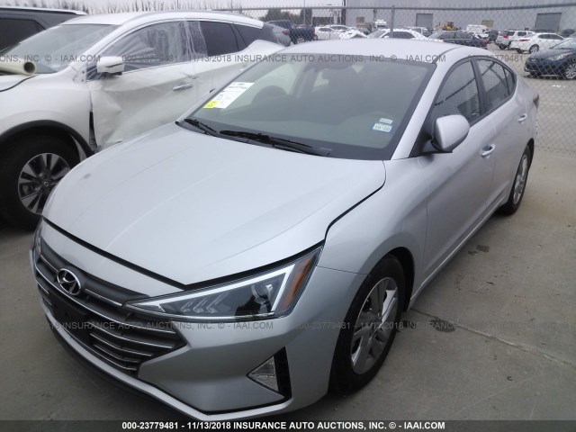 5NPD84LF9KH419326 - 2019 HYUNDAI ELANTRA SEL/VALUE/LIMITED SILVER photo 2