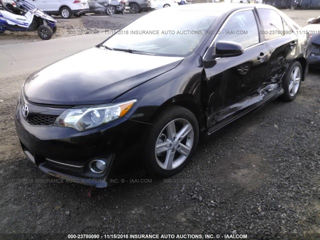 4T1BF1FK5DU297234 - 2013 TOYOTA CAMRY L/SE/LE/XLE Qara foto 2