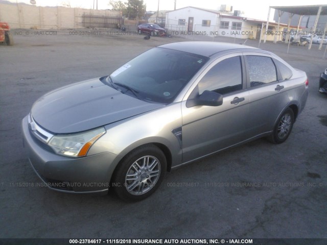 1FAHP35N48W267483 - 2008 FORD FOCUS SE/SEL/SES SILVER photo 2