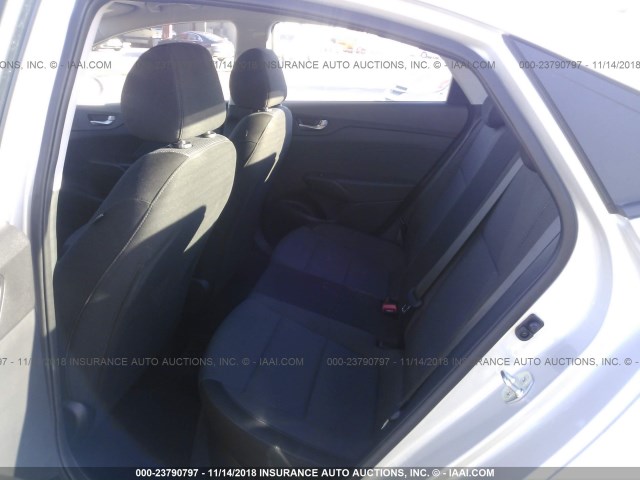 3KPC24A33KE042566 - 2019 HYUNDAI ACCENT SE/SEL SILVER photo 8