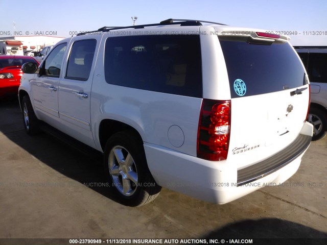 1GNSCKE06BR392007 - 2011 CHEVROLET SUBURBAN C1500 LTZ WHITE photo 3