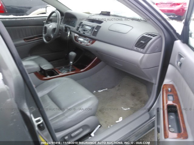 4T1BF30K93U545987 - 2003 TOYOTA CAMRY LE/XLE/SE GRAY photo 5