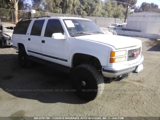 3GKGK26R5TG500895 - 1996 GMC SUBURBAN K2500 WHITE photo 1