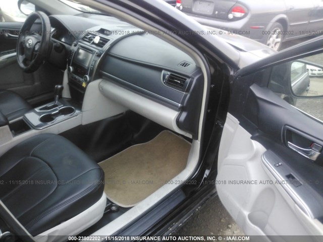 4T1BD1FK0EU138872 - 2014 TOYOTA CAMRY HYBRID/LE/XLE 黑色 照片 5