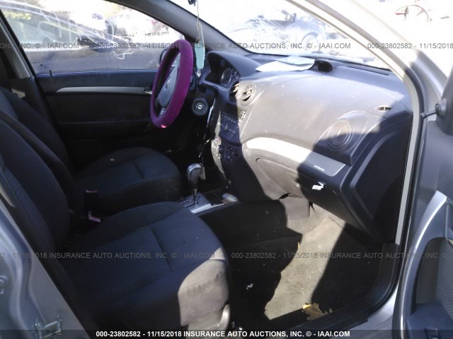 KL1TD56E39B319550 - 2009 CHEVROLET AVEO LS/LT ვერცხლისფერი ფოტო 5