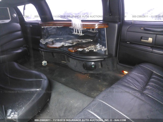 1L1FM88W85Y659617 - 2005 LINCOLN TOWN CAR EXECUTIVE BLACK photo 8