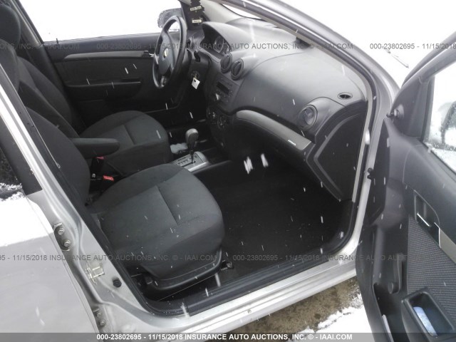 KL1TD56678B019436 - 2008 CHEVROLET AVEO LS SILVER photo 5