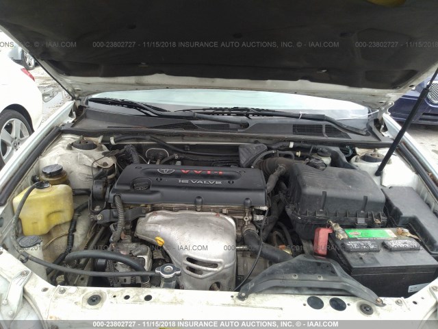 JTDBE32K130171886 - 2003 TOYOTA CAMRY LE/XLE Ақ фото 10