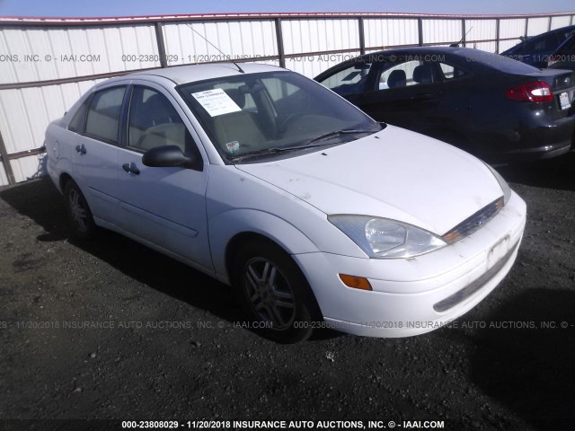 1FAFP34P31W363251 - 2001 FORD FOCUS SE/SE COMFORT WHITE photo 1