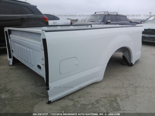 12345 - 2018 FORD F250 BEDS  WHITE photo 2