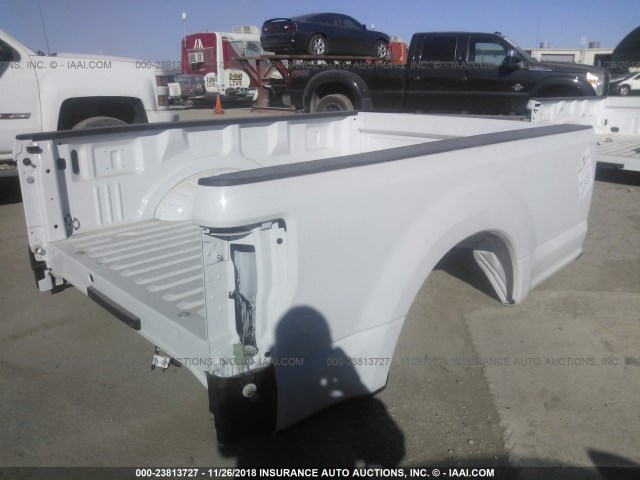 12345 - 2018 FORD F250 BEDS  WHITE photo 4