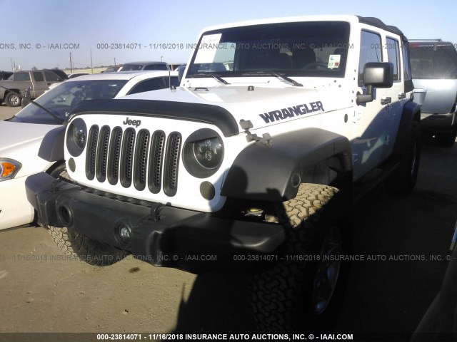 1C4BJWDG7FL510563 - 2015 JEEP WRANGLER UNLIMITE SPORT WHITE photo 2