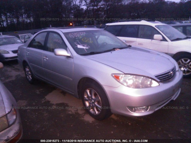 4T1BE30K55U957538 - 2005 TOYOTA CAMRY LE/XLE/SE SILVER photo 1