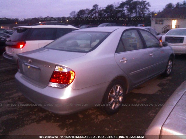 4T1BE30K55U957538 - 2005 TOYOTA CAMRY LE/XLE/SE SILVER photo 4