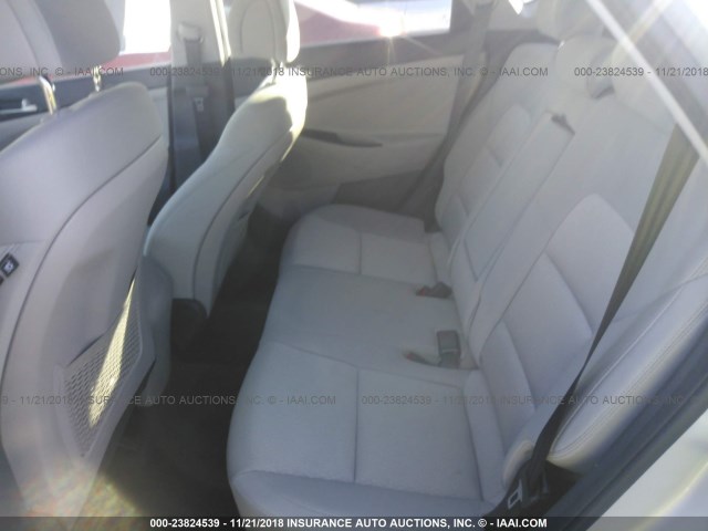 KM8J33A46JU641898 - 2018 HYUNDAI TUCSON SILVER photo 8