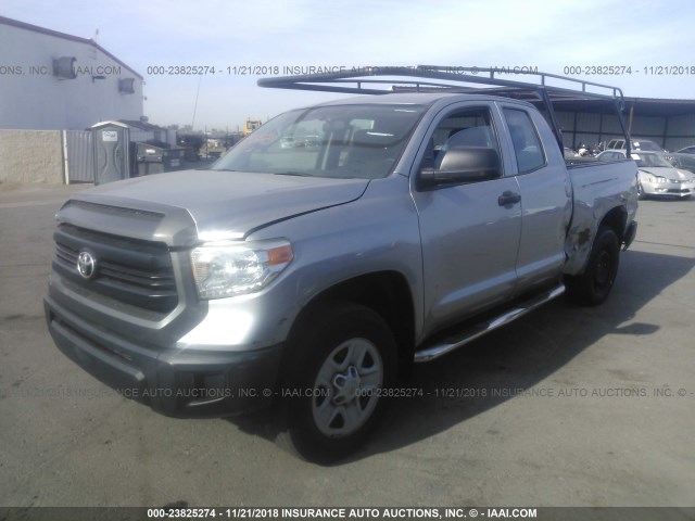 5TFRU5F17EX032919 - 2014 TOYOTA TUNDRA DOUBLE CAB SR/SR5 SILVER photo 2