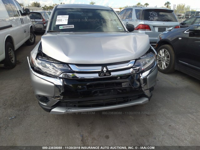 JA4AD2A30JZ053057 - 2018 MITSUBISHI OUTLANDER ES SILVER photo 6