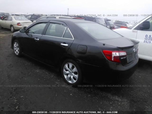 4T1BF1FK1CU148205 - 2012 TOYOTA CAMRY SE/LE/XLE BLACK photo 3