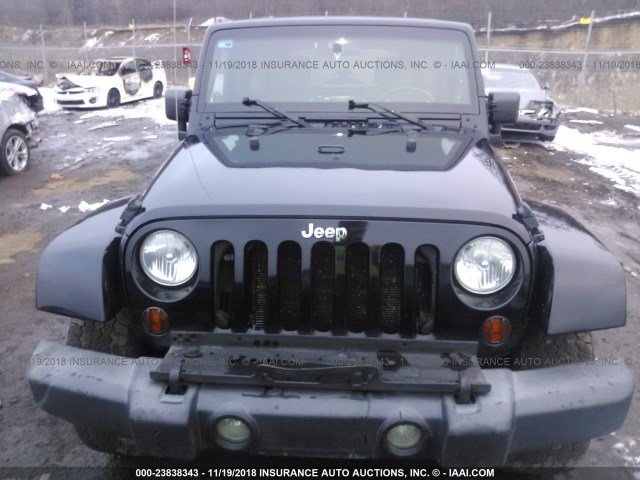 1J4GA59177L191651 - 2007 JEEP WRANGLER SAHARA BLACK photo 6