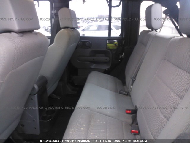 1J4GA59177L191651 - 2007 JEEP WRANGLER SAHARA 黑色 照片 8