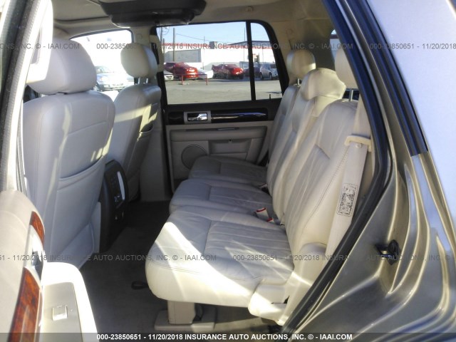 5LMFU27R64LJ16752 - 2004 LINCOLN NAVIGATOR Қоңыр фото 8
