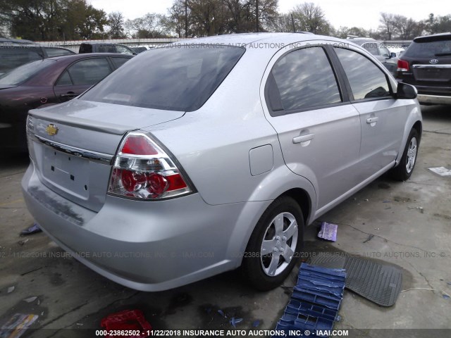 KL1TD5DE9AB134829 - 2010 CHEVROLET AVEO LS/LT Արծաթագույն լուսանկար 4