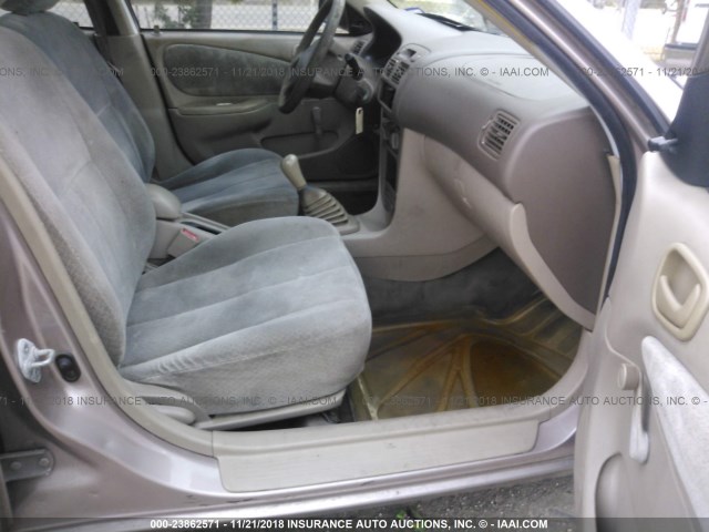 1NXBR12EXWZ093457 - 1998 TOYOTA COROLLA VE/CE/LE 棕色 照片 5