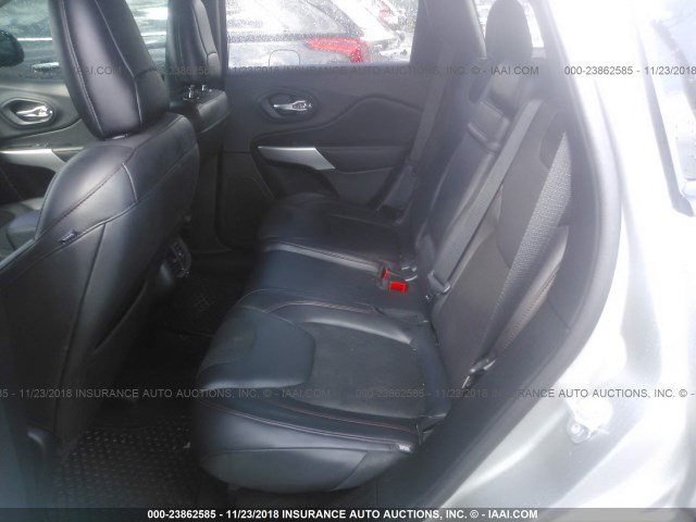 1C4PJMBB5JD569082 - 2018 JEEP CHEROKEE TRAILHAWK SILVER photo 8