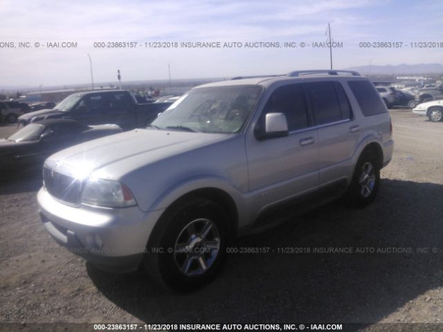 5LMEU78H63ZJ24781 - 2003 LINCOLN AVIATOR 银色 照片 2