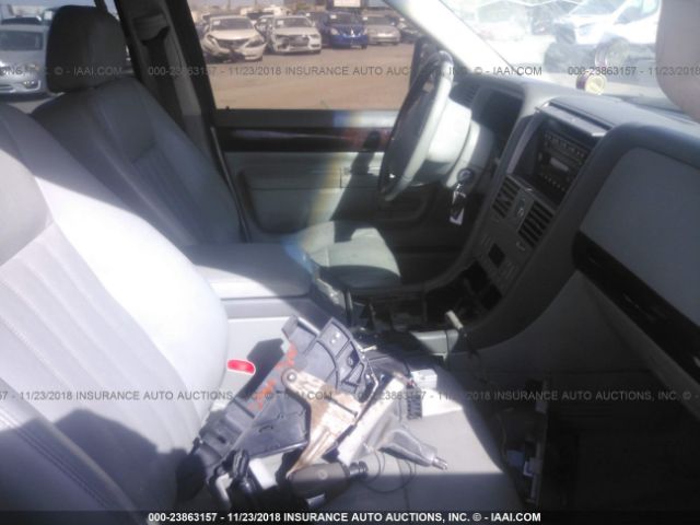 5LMEU78H63ZJ24781 - 2003 LINCOLN AVIATOR 银色 照片 5