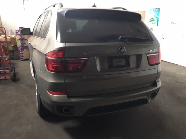 5UXZW0C52BL659355 - 2011 BMW X5 GRAY photo 3