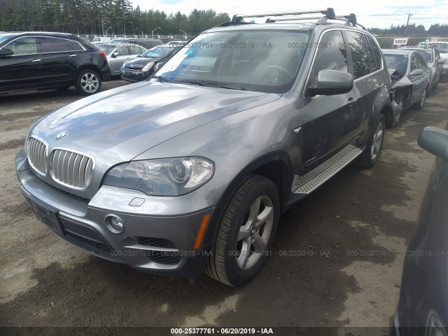 5UXZV4C53BL414168 - 2011 BMW X5 GRAY photo 2