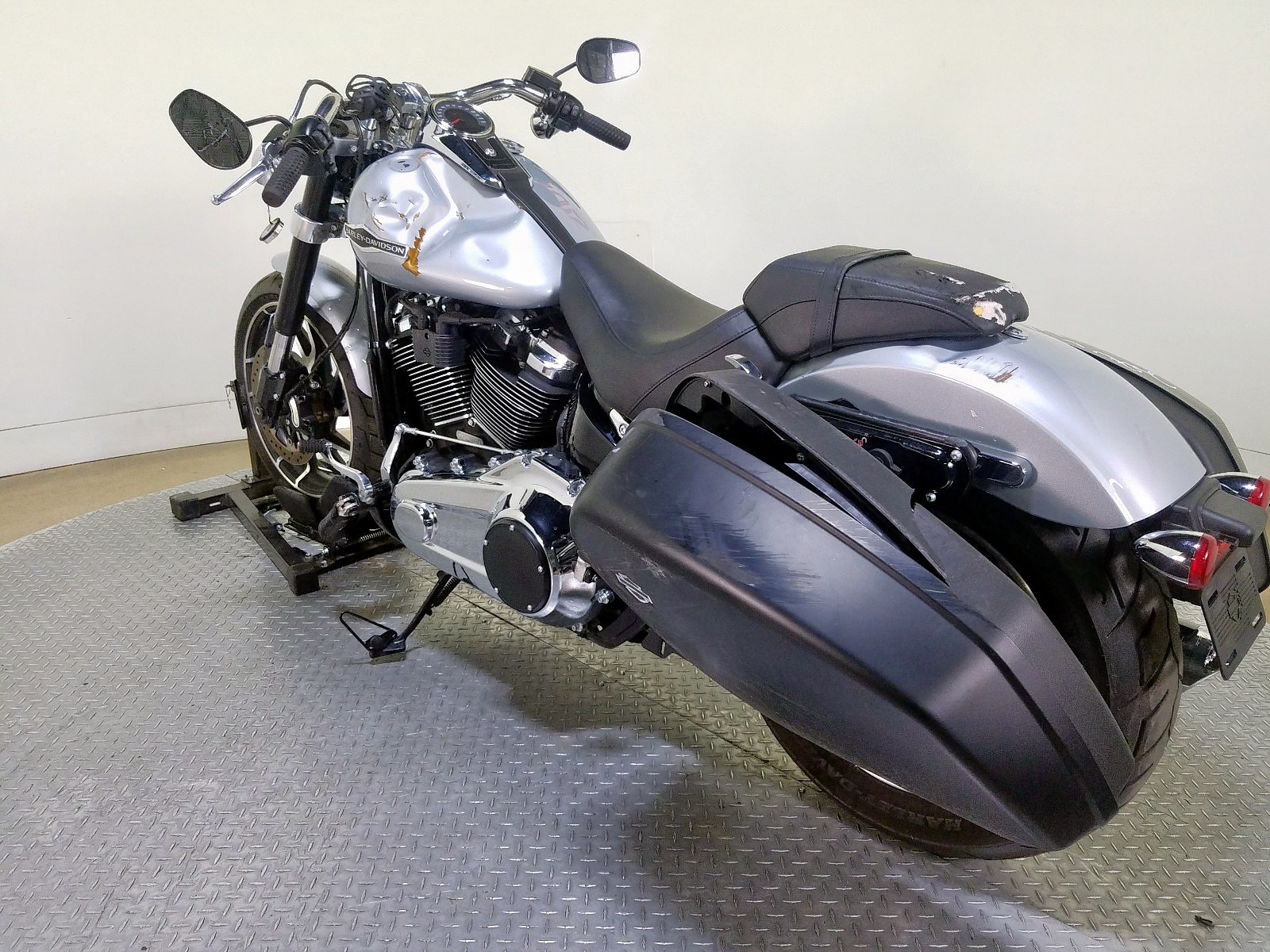 1HD1YMJ25KB066652 - 2019 HARLEY-DAVIDSON FLSB GRAY photo 6